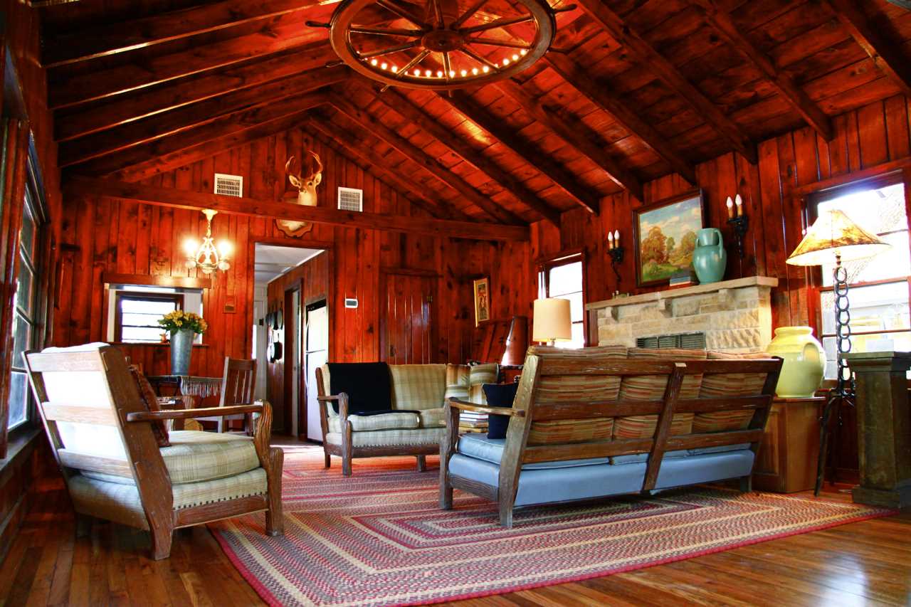                                                 We've had guests rave about the stunning woodwork and high ceilings in this amazing Hill Country hideaway!