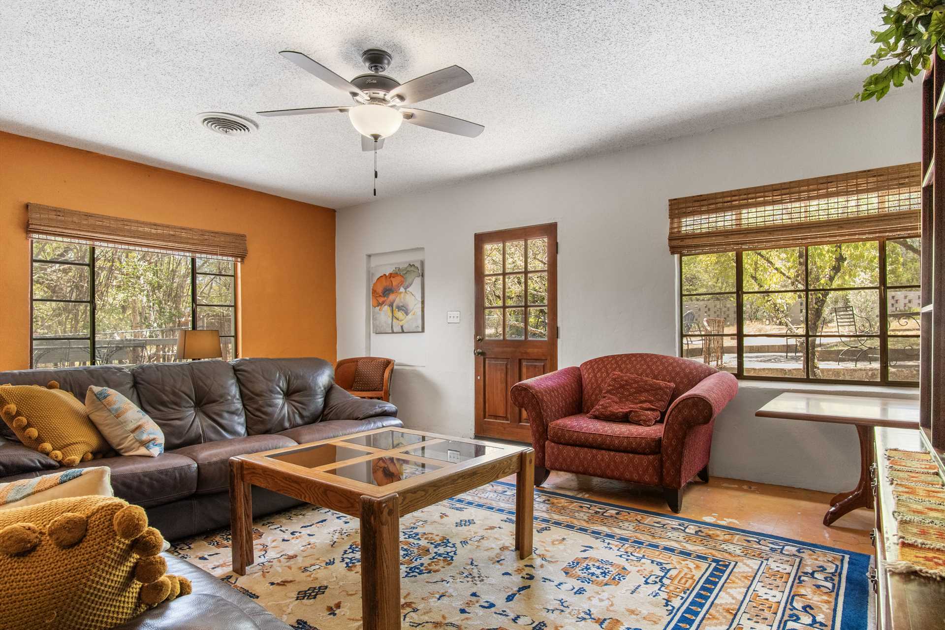                                                 Leg-stretching space and warm and colorful decor make Casa del Rio a friendly home away from home!