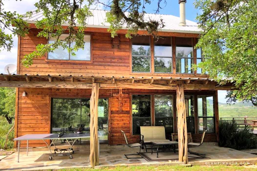                                                 Rustic country charm and modern comforts and amenities come together perfectly in the Retreat's Bluff House!