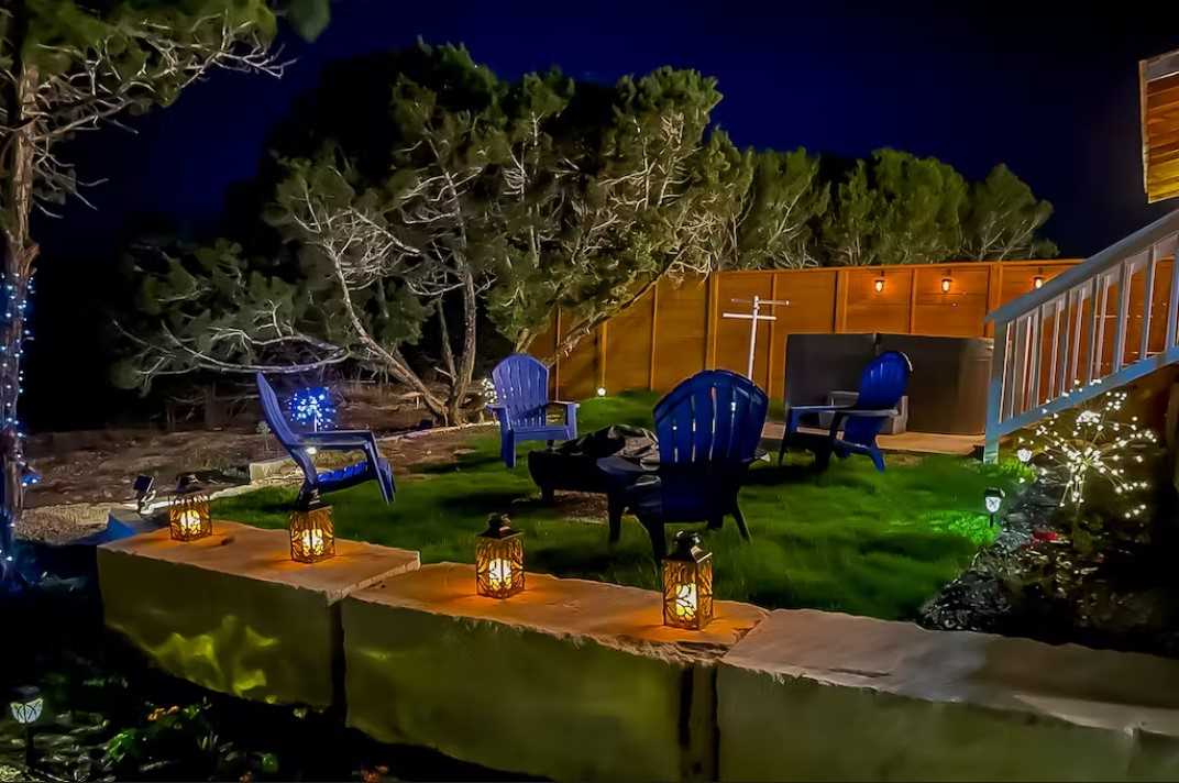                                                 You can enjoy the fresh Hill Country air well into the night at the well-lit Retreat.