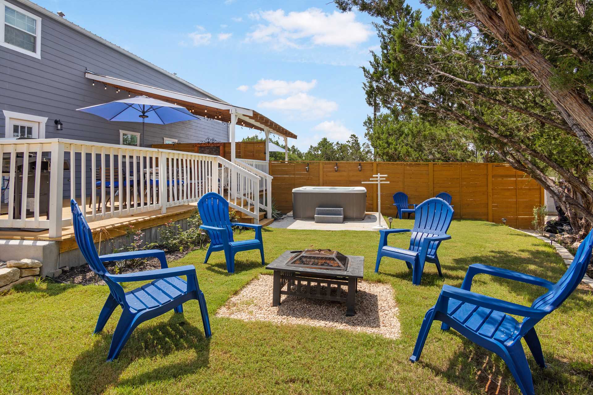                                                 Gather round the fire pit for conversation, roasted snacks, and a good look at the starry Texas night skies!