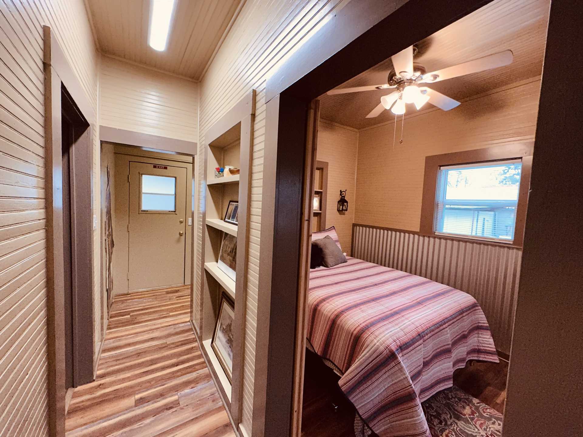                                                 Between the bedroom, a soft sofa bed, and a queen-sized air mattress, the Texas Blue Apple Cottage comfortably sleeps up to six, all with clean linens provided!