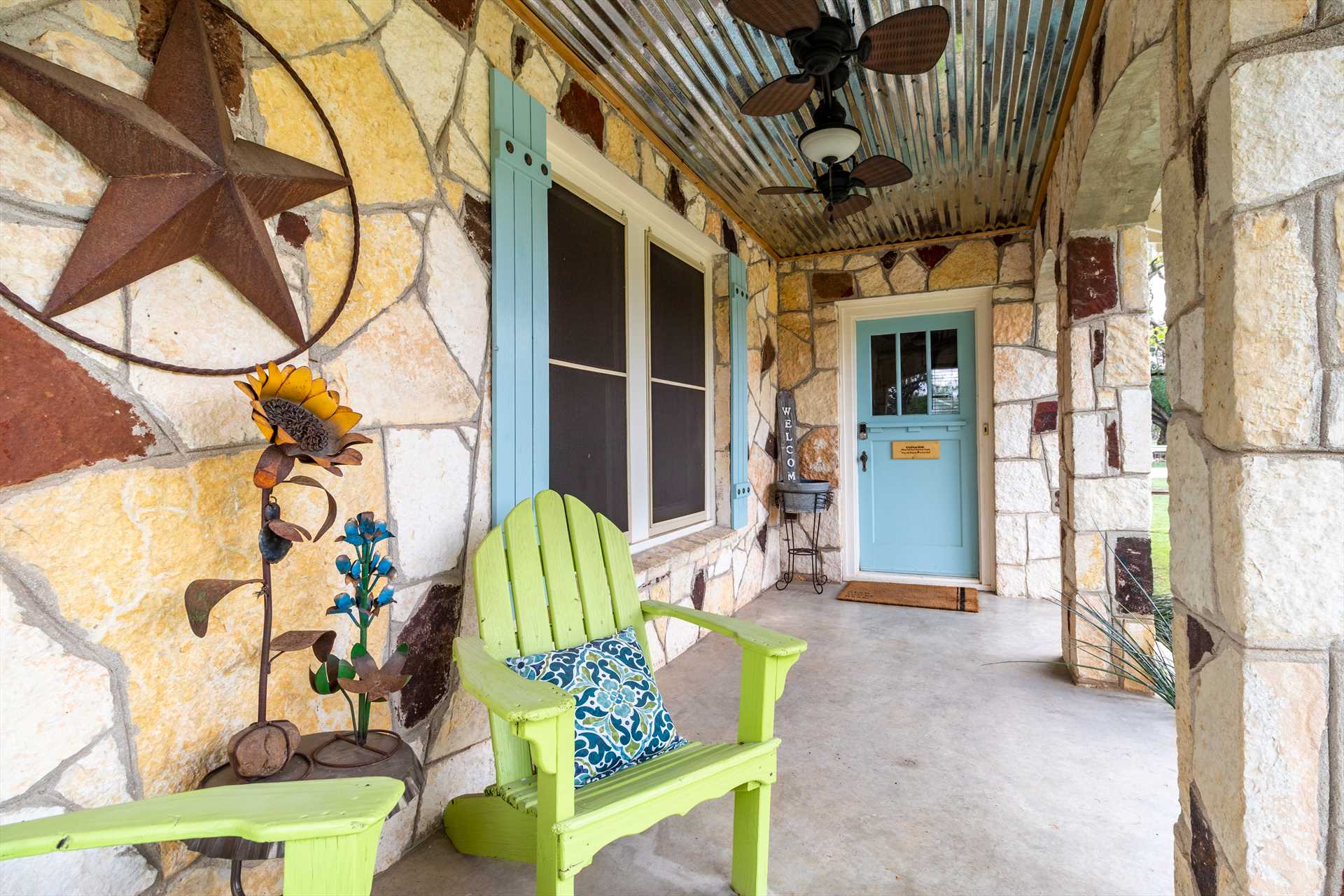                                                 Ceiling fans and fresh Hill Country breezes keep the patio in shaded comfort!